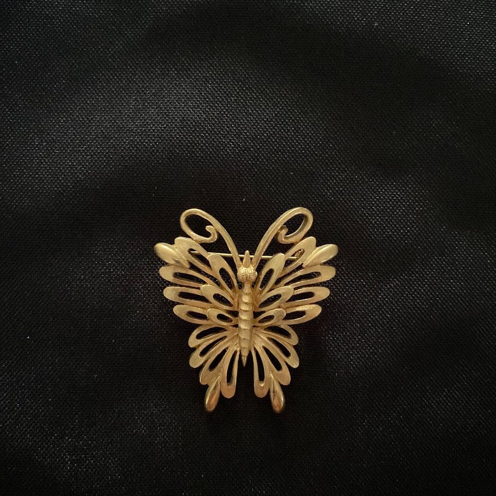 MONET Vintage Brooch